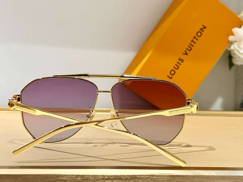 Picture of LV Sunglasses _SKUfw55791013fw